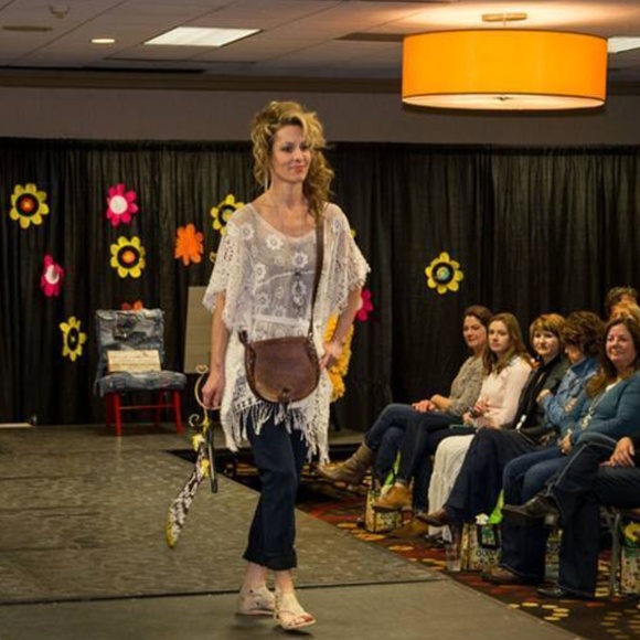 Meet your Posher, Jean - Picture 3 of 8